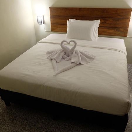 Harmoni Guest House Banyuwangi Ketapang  Exterior foto